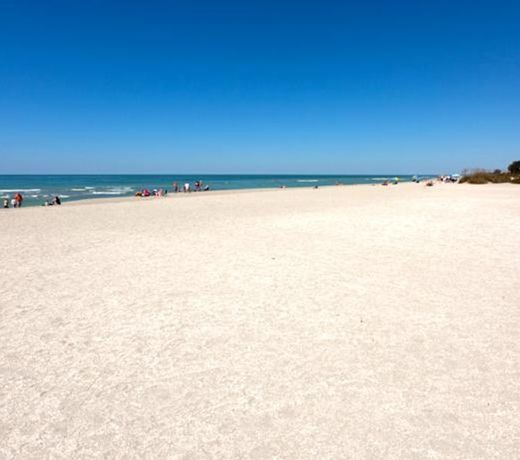 BAYSHORE HOME BY VACATION RENTAL PROS
