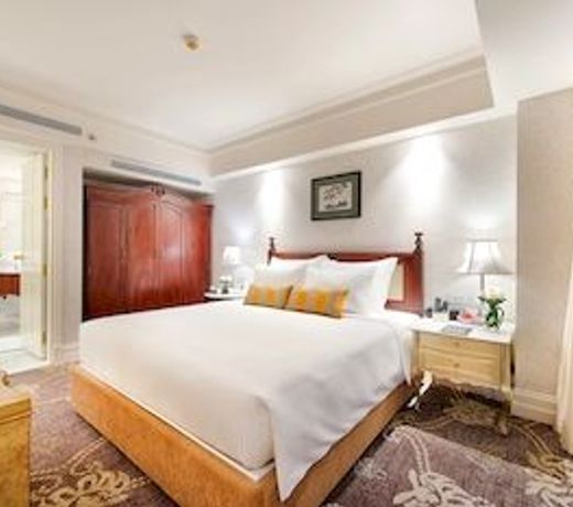 Apricot Hotel