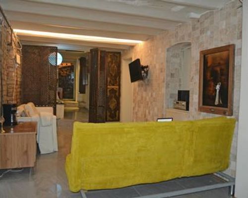 Kaboom Showroom & Guesthouse - Стамбул - фото 15