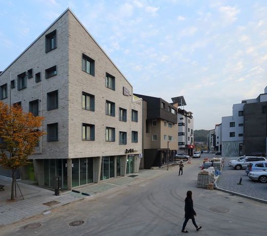 YeNe House