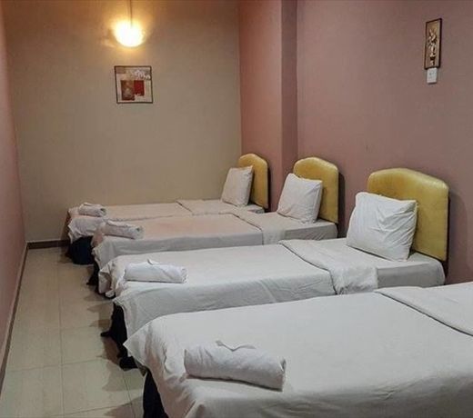 OYO 89588 Destiny Riverside Hotel