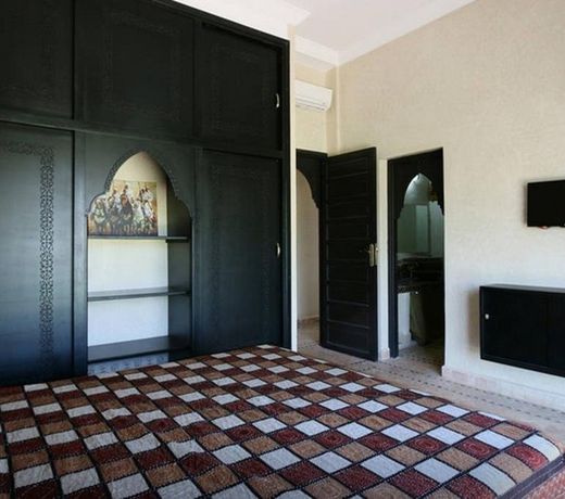 RIAD FASKA   OLIVERAIE DU SOLEIL