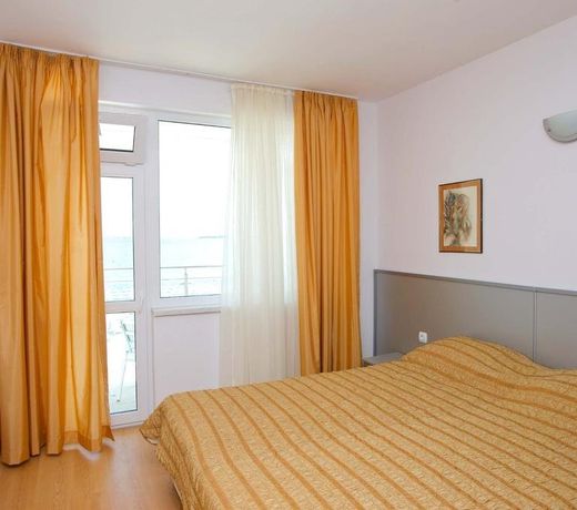 Nushev Hotel