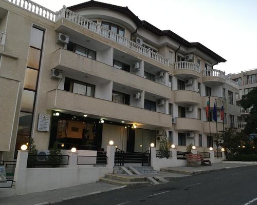 Hotel Corona - Свети Влас - фото 10