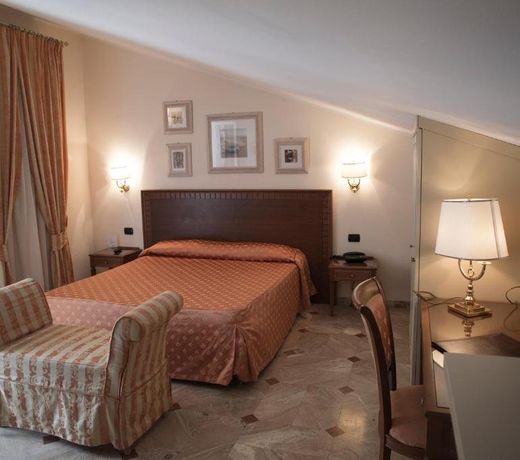 Hotel La Colonnina