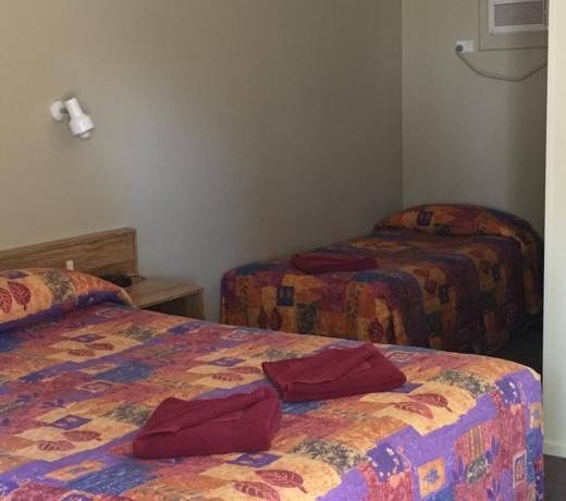 Wagon Wheel Motel & Units