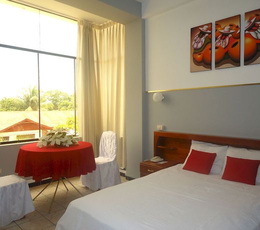 HOTEL PUEBLO VERDE