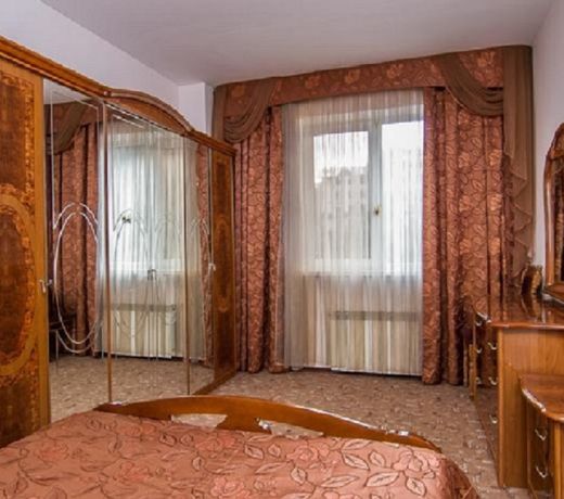 Utomlyonnye Solntsem Hotel