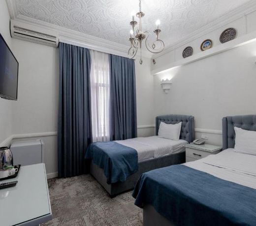 Hotel Billuri Sitora