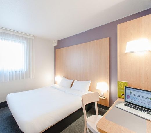 B&B HOTEL Cholet Sud