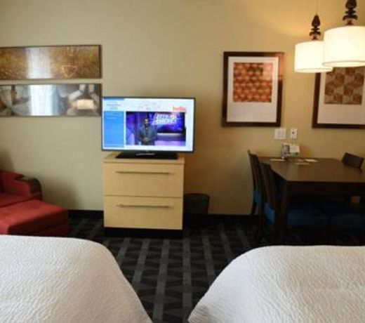 TownePlace Suites by Marriott Lawrence Downtown
