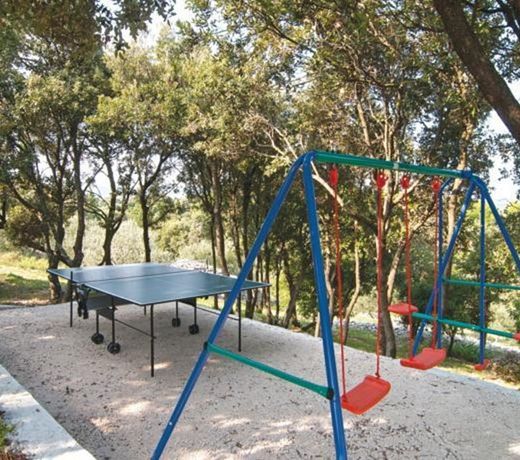 Holiday home Pucisca 96 with Outdoor Swimmingpool