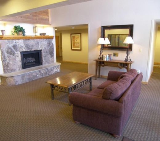 Fox Pine Lodge Hotel Room 2