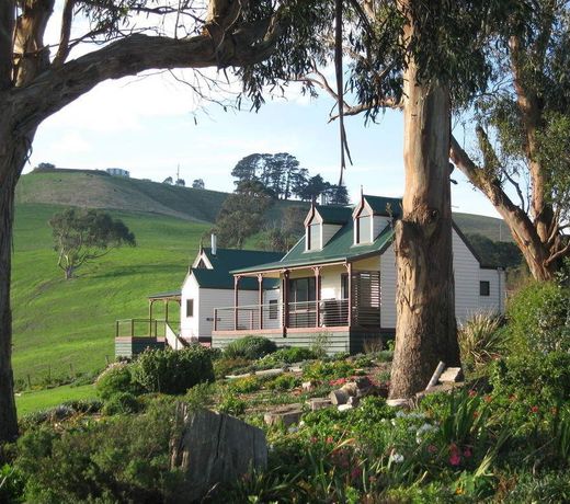 Maple Ridge Cottages