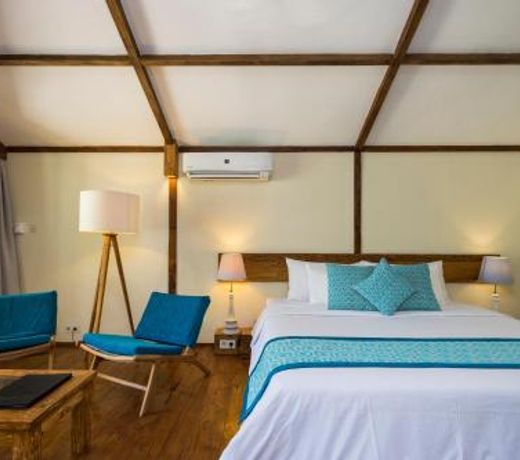 Gili Teak Beach Front Resort