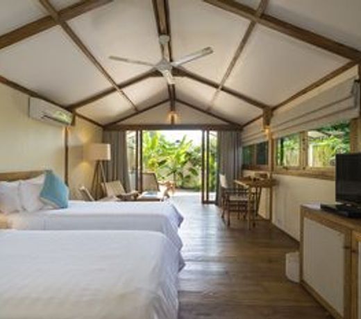 Gili Teak Beach Front Resort