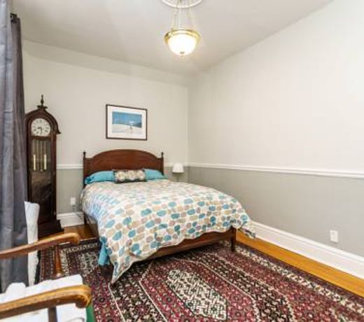Elliott House Bed & Breakfast