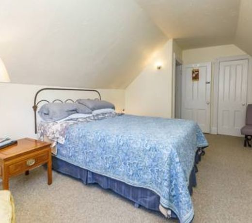 Elliott House Bed & Breakfast