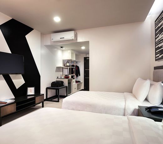 Summit Hotel Magnolia