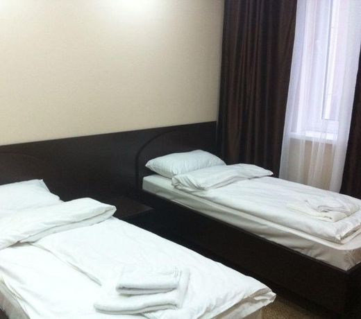 M&M Hotel