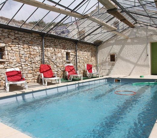 Holiday home Lagarde DÂ´Apt *III *