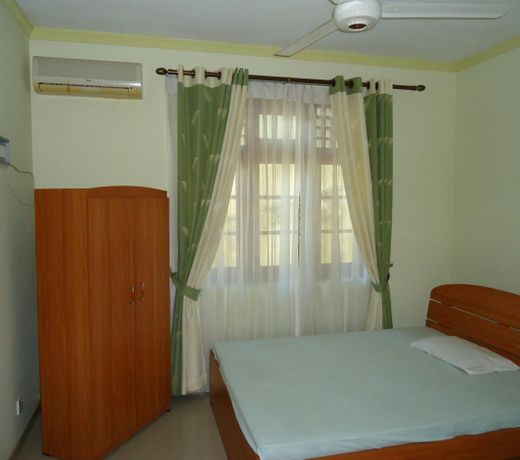 Tarana Hotel