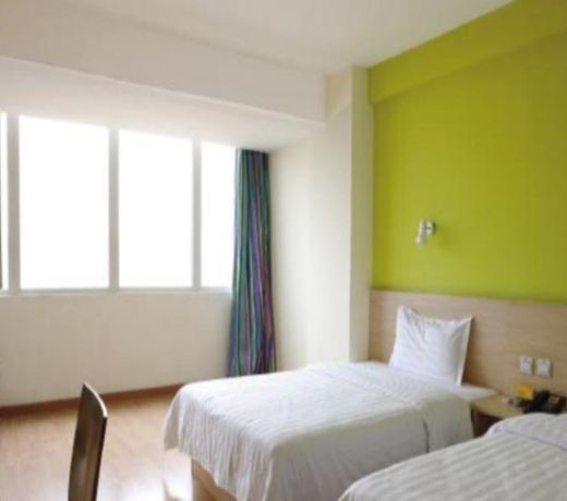 7DAYS INN YICHANG WANDA PLAZA