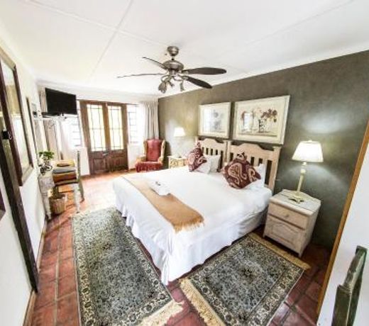 Fish Eagle Manor