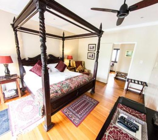 Fish Eagle Manor