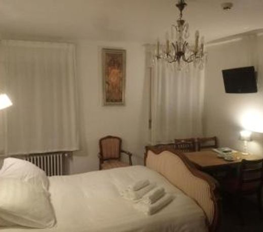 B&B Pickery