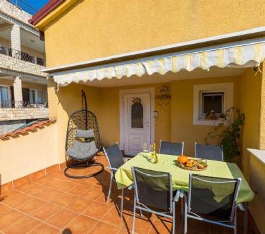 Three-Bedroom Apartment Crikvenica near Sea