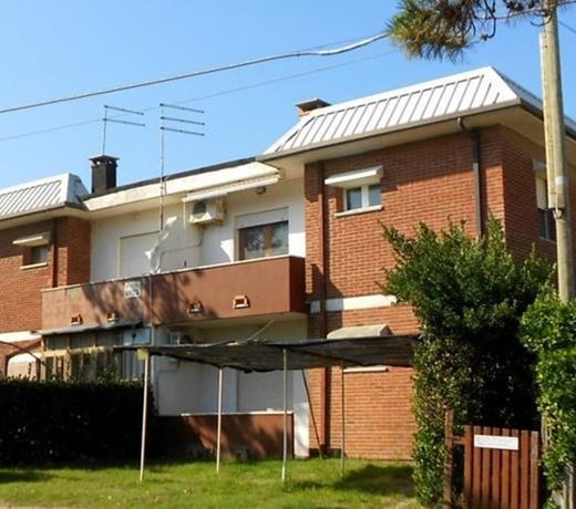 Apartments in Rosolina Mare 25001