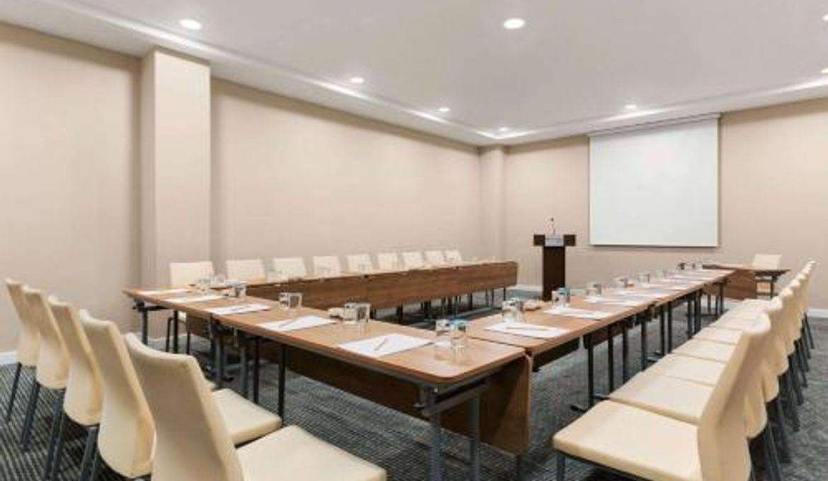 Ramada Encore Istanbul Kartal