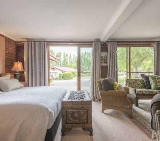 Grindelwald Lodge and Gardens