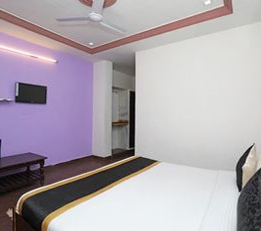 OYO 9984 Hotel Shiv Sagat