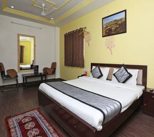 OYO 9984 Hotel Shiv Sagat