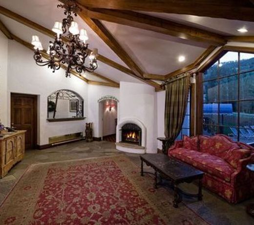 Vail Center Place