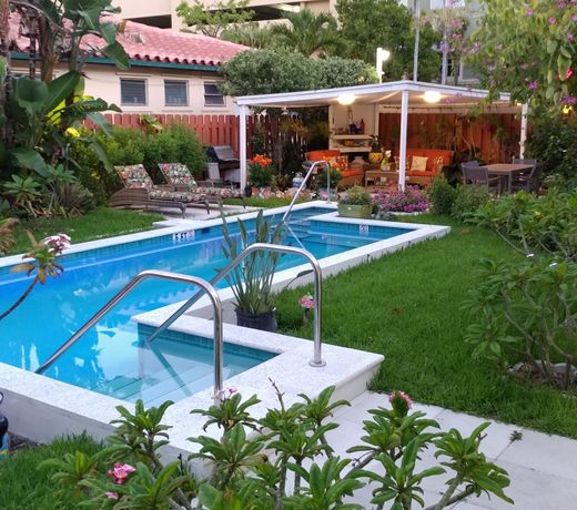 Downtown Hollywood Boutique Hotel