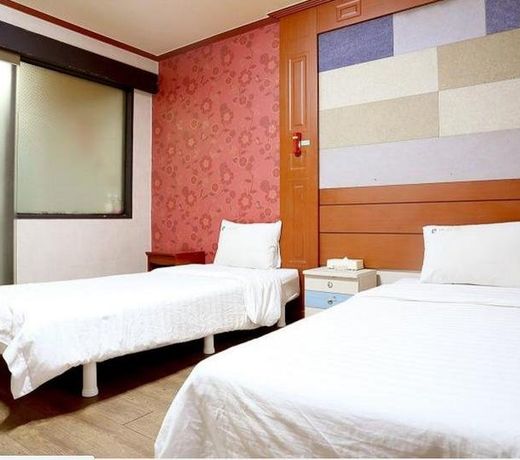 e-Hotel