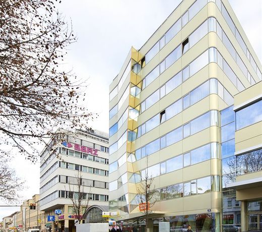 Simm's Hotel - cityhotel next to Metro U3