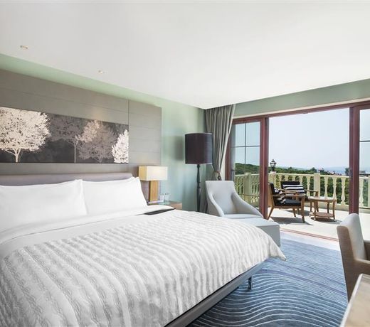 Le Meridien Mahabaleshwar Resort & Spa