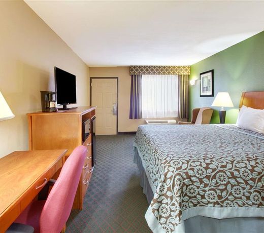 Days Inn by Wyndham Fairfield
