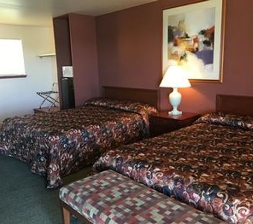 Lakeshore Inn Water Front