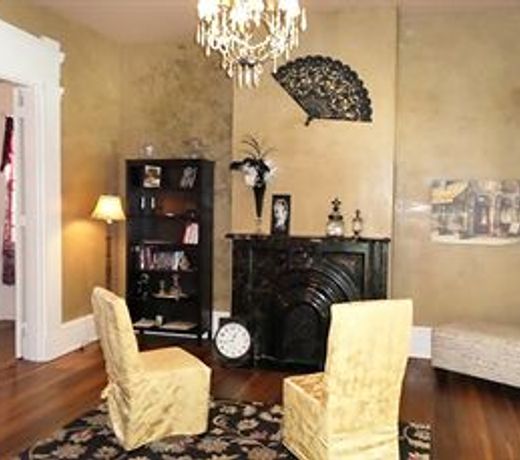 2 Sisters Bed & Breakfast