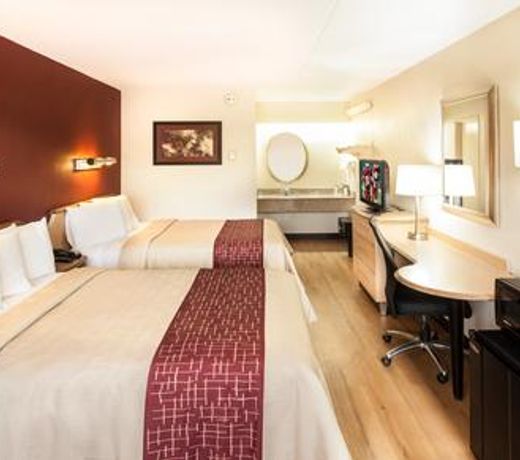 Red Roof Inn Fairmont