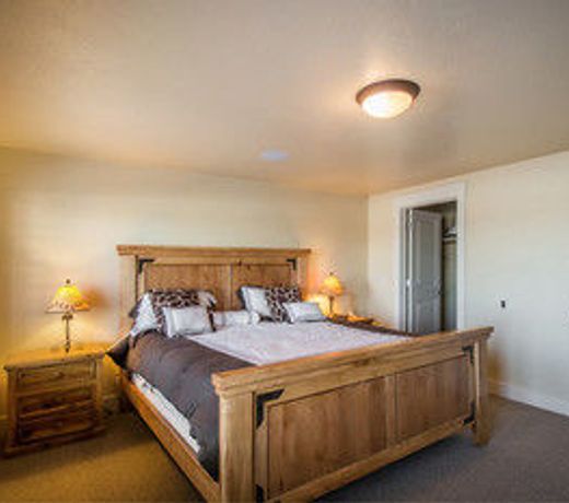 Bear Hollow by Lespri Management