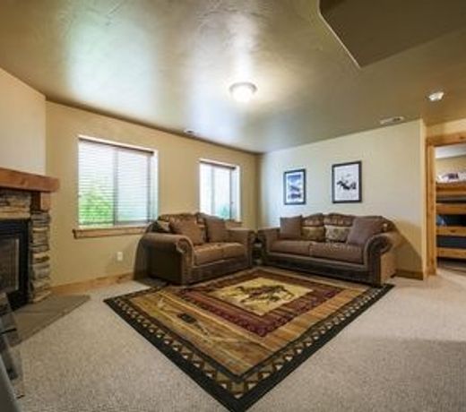 Bear Hollow by Lespri Management