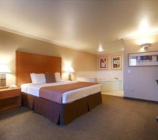 Best Western Inn & Suites Lemoore