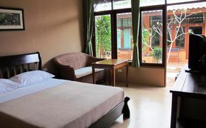 Phuket Siam Villas - SHA PLUS