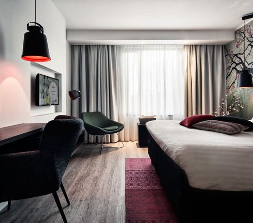 M Hotel